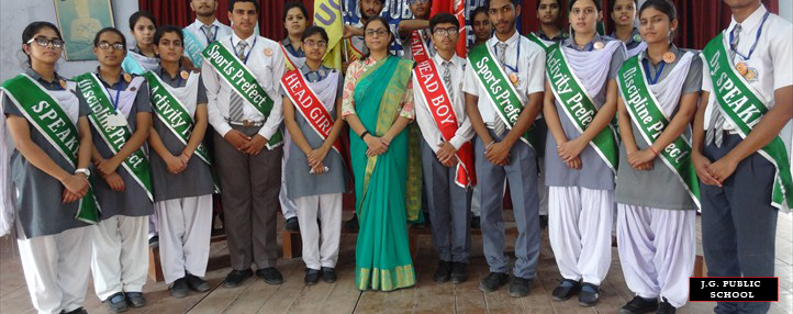 INVESTITURE CEREMONY PHOTO